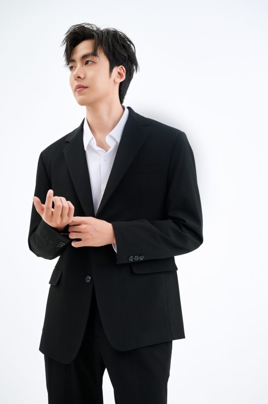 phối đồ áo blazer nam màu đen