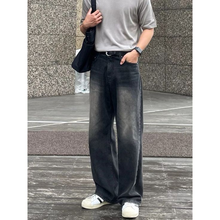 Quần jean ống rộng với áo polo