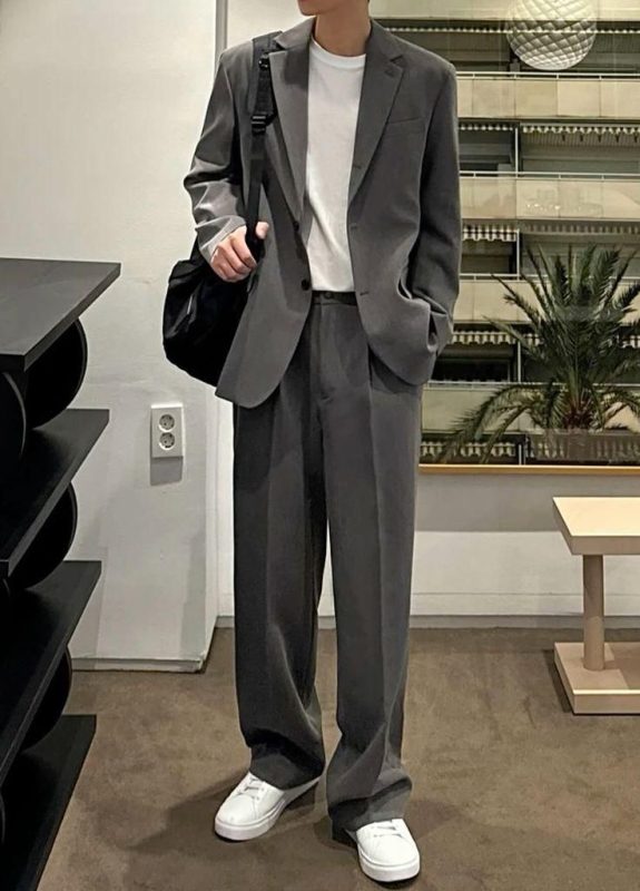 Chọn kích cỡ blazer xám phù hợp