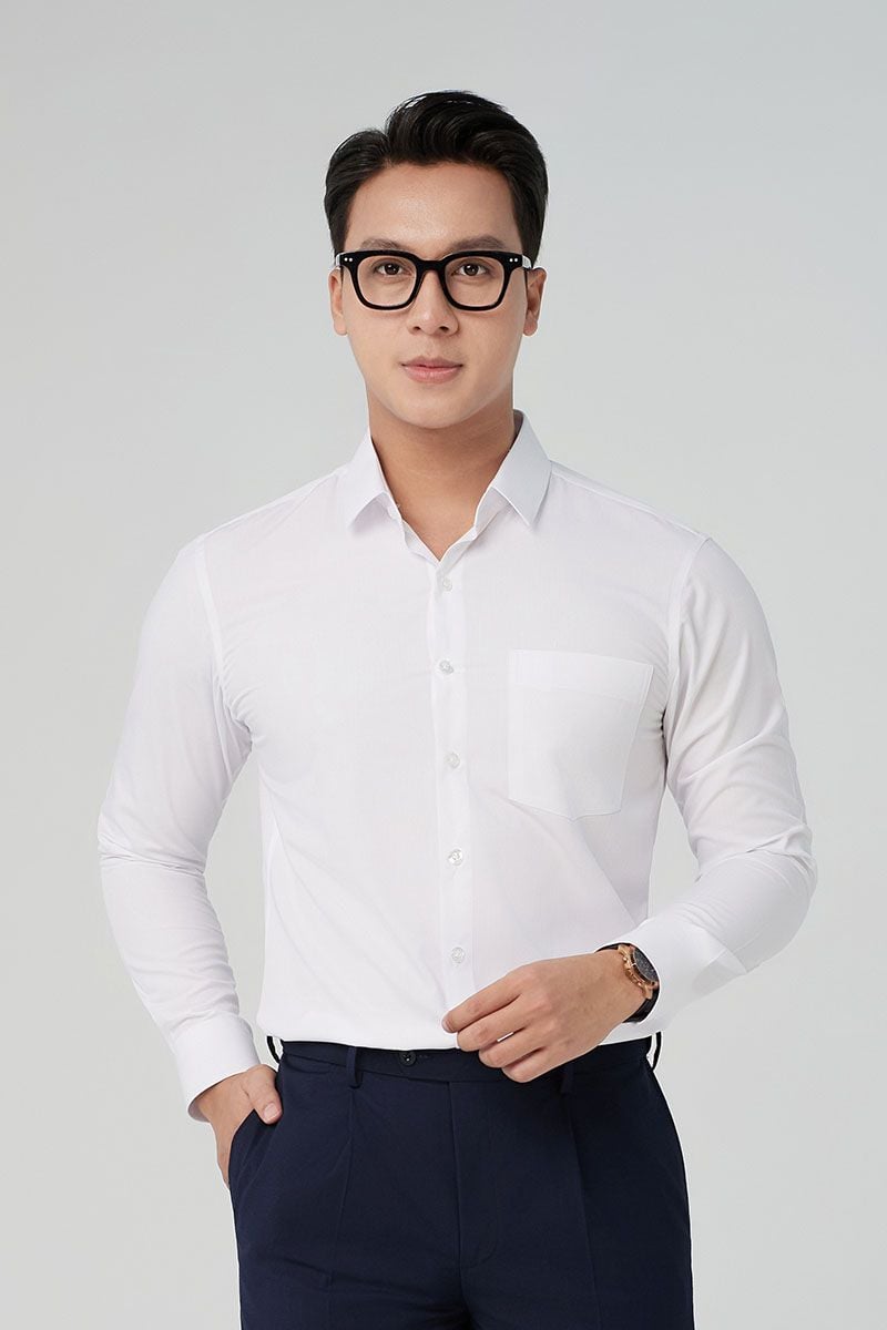 Áo sơ mi trắng