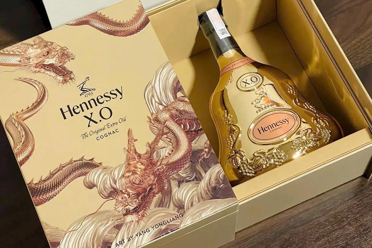 Chọn mua rượu Hennessy để biếu tặng