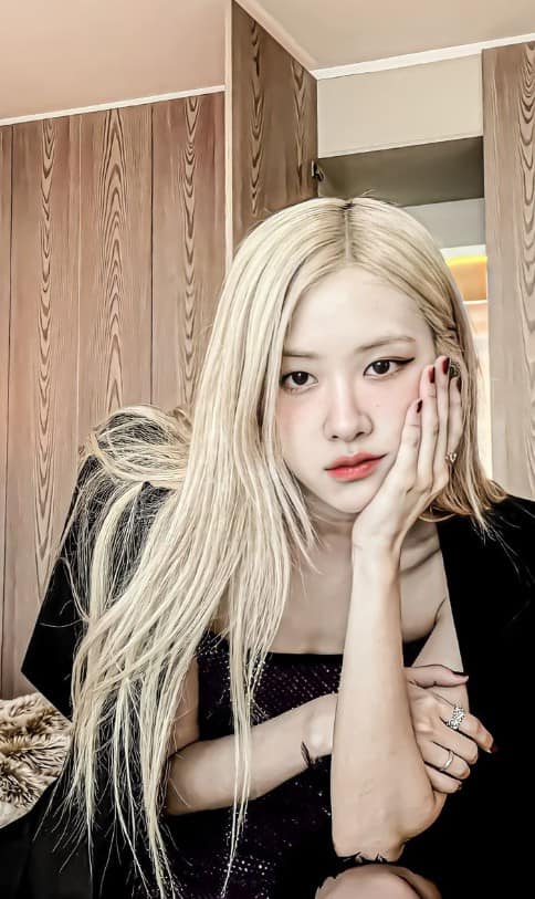 ảnh Rosé hiếm