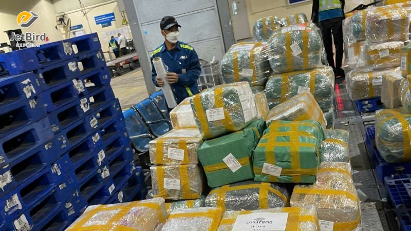 Jetbird Express là cung cấp dịch vụ vận chuyển quốc tế đáng tin cậy