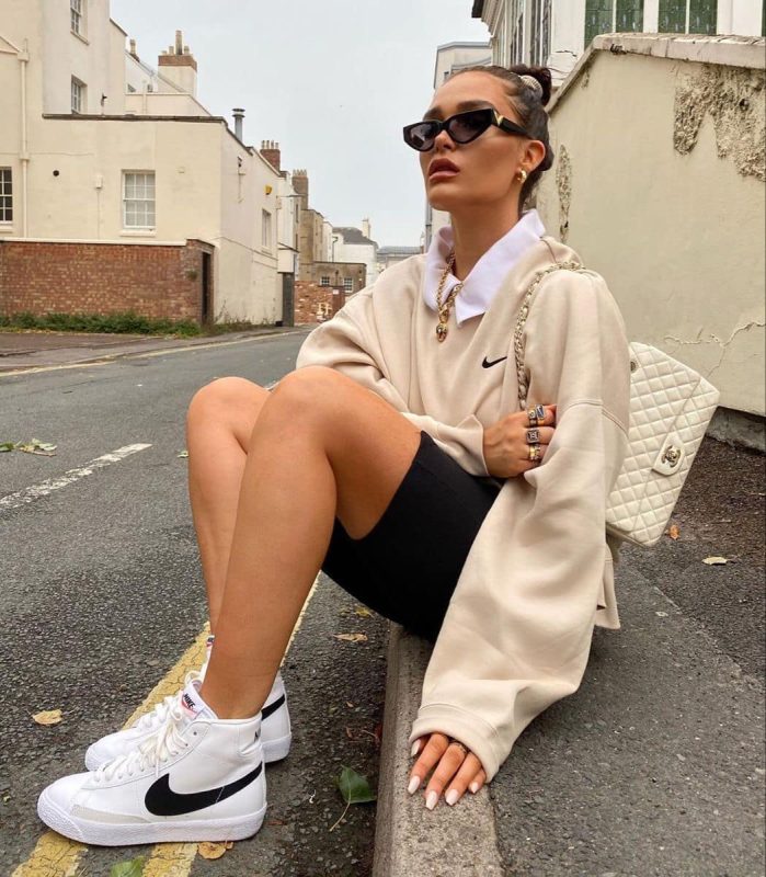 Cách phối đồ với giày sneaker nam cổ cao