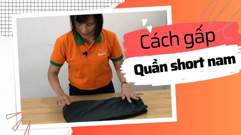 Cách gấp quần đùi kiểu cuộn tròn Ranger Roll