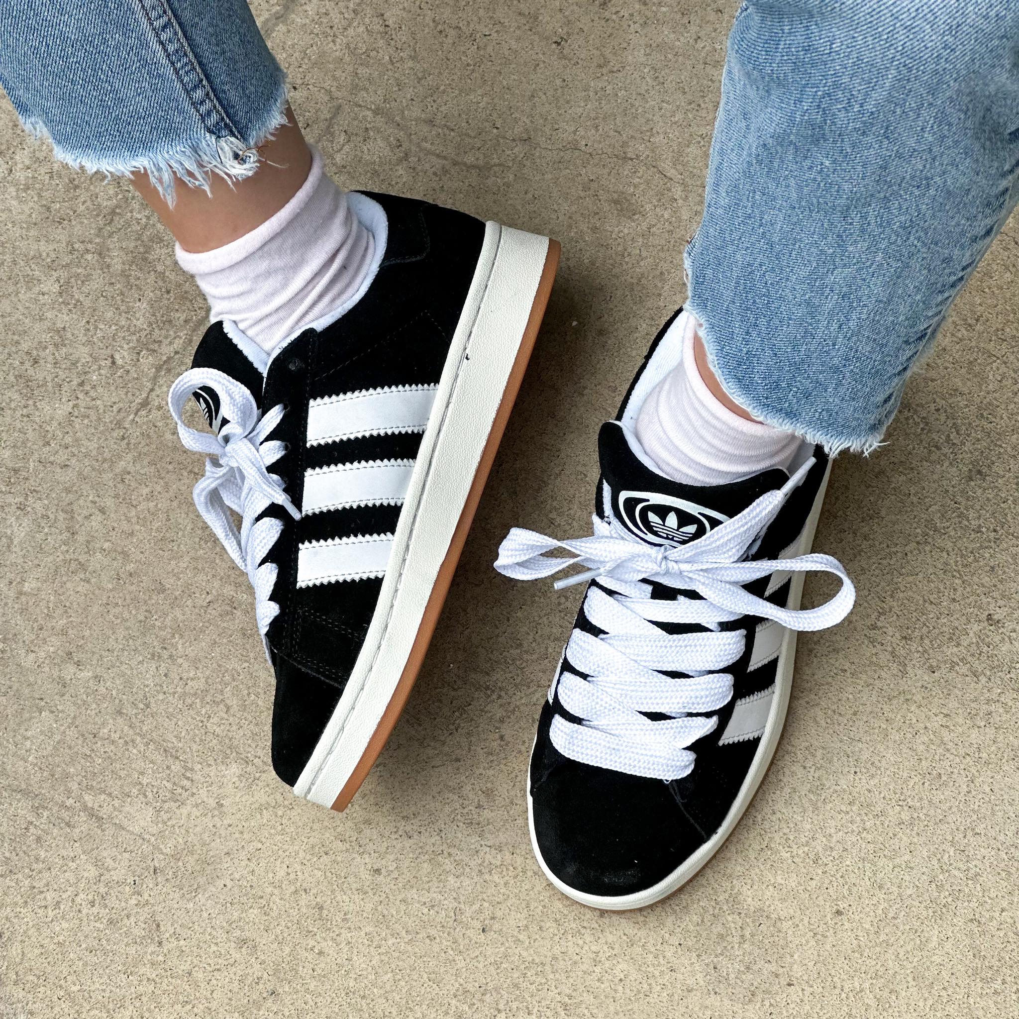 chọn kiểu quần phối với giày adidas