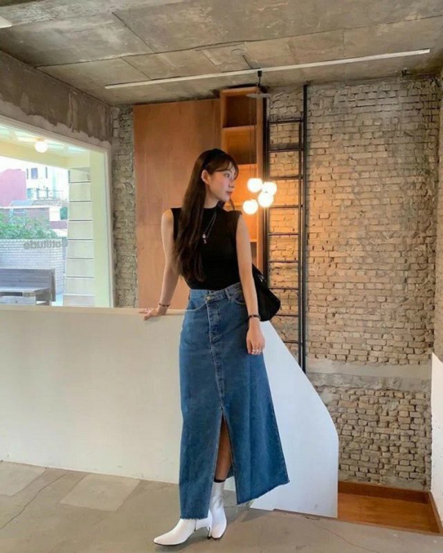 Phối đồ áo sát nách nữ với quần jeans ống rộng