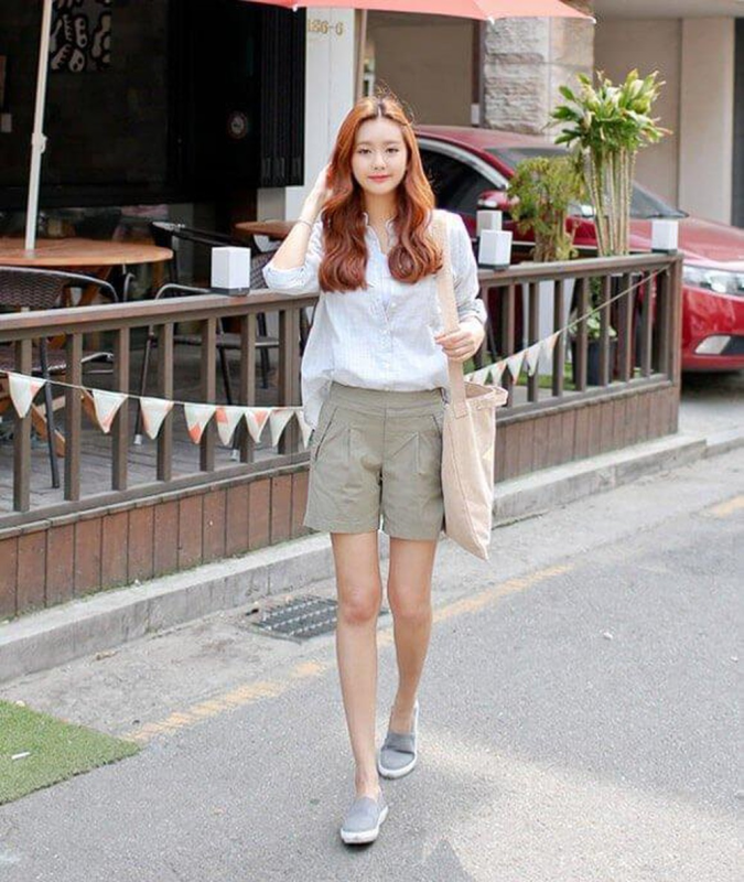 cách phối đồ với quần short jean nữ và sơ mi