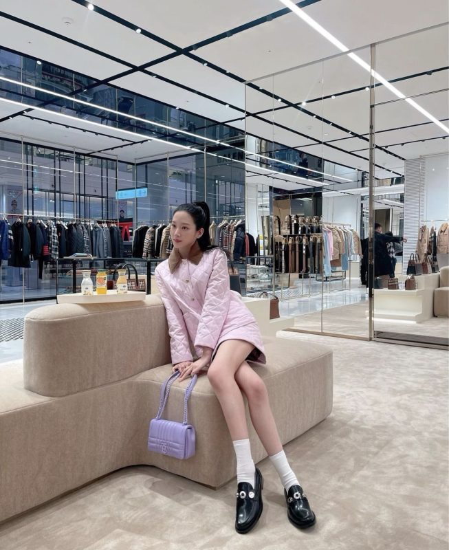 Cách phối đồ với màu tím pastel cá tính
