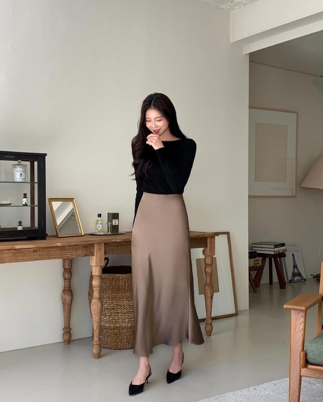 Phối đồ với chân váy suông dài công sở