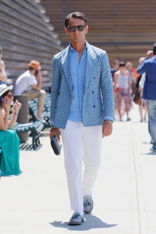 Phối đồ layering với quần trắng nam