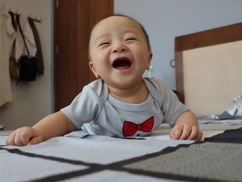 nằm mơ thấy con nít
