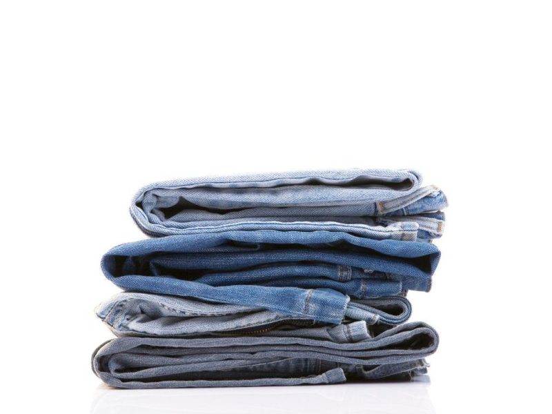 sắp xếp và bảo quản quần jean