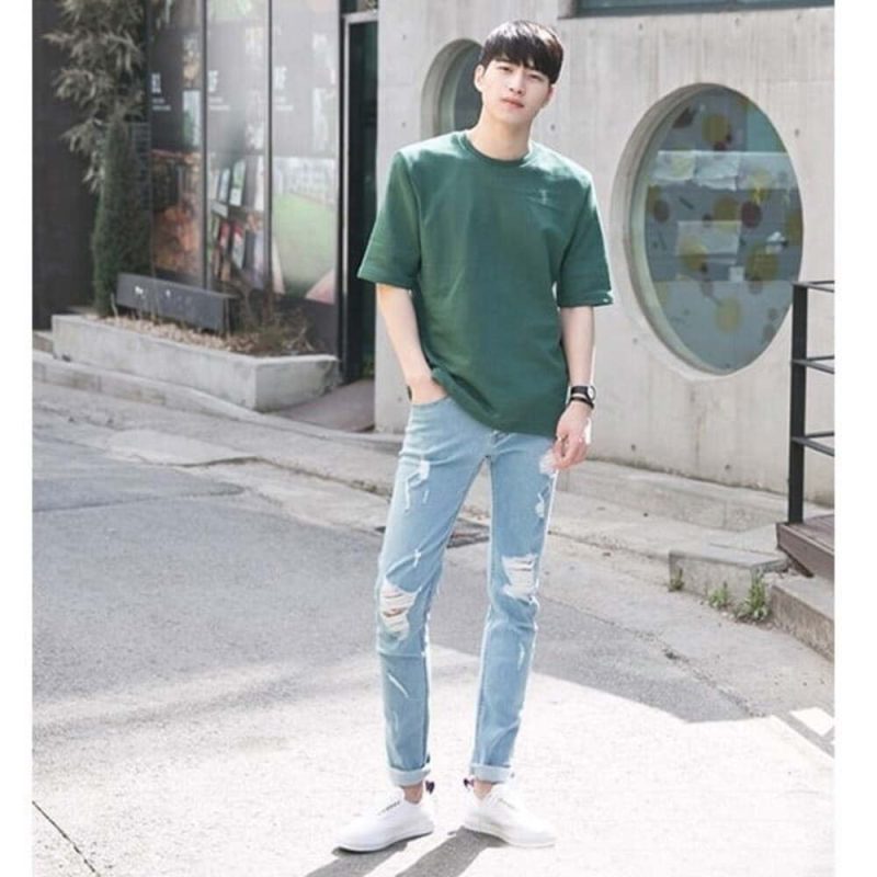 Phối đồ với giày sneaker nam và quần jean