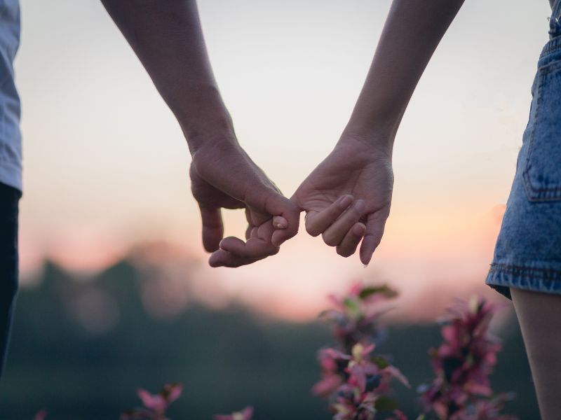 mơ thấy bạn thân thích mình