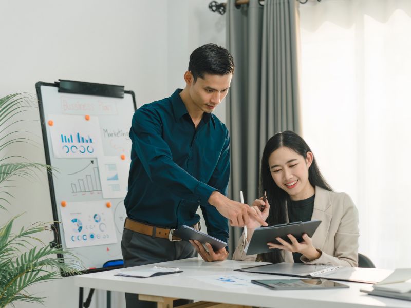 Con số may mắn khi mơ thấy đồng nghiệp