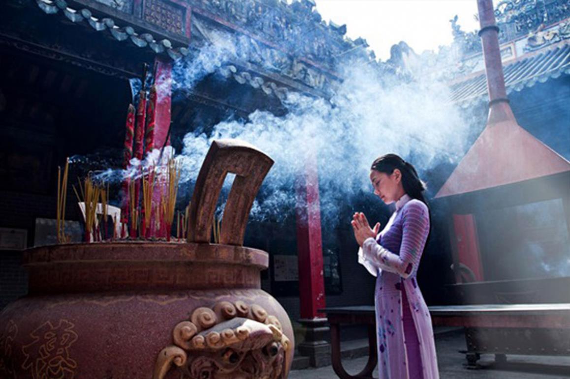 Nằm mơ thấy đi chùa đang xây dựng, tu sửa.