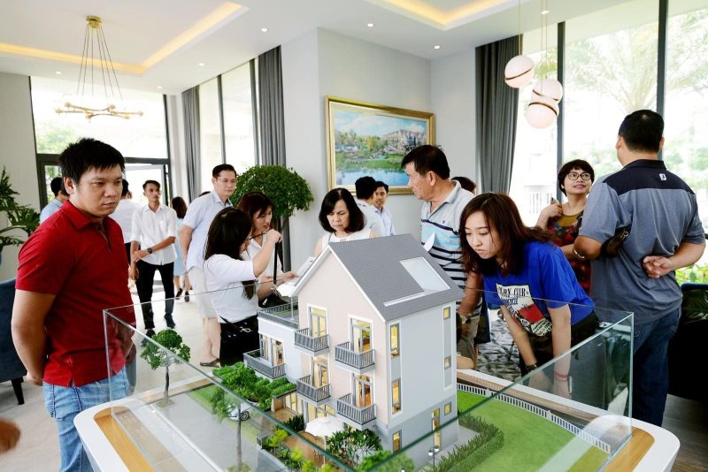 Mơ thấy mua một căn nhà rất lớn