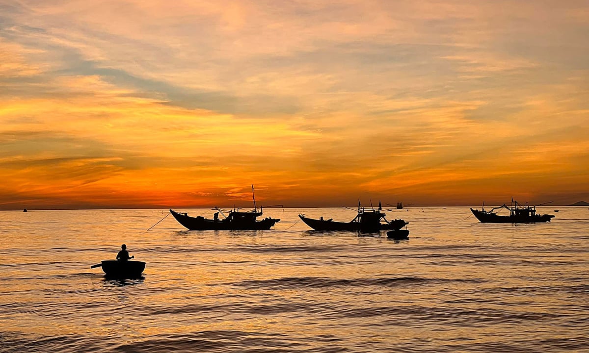 nằm mơ thấy mình đang tắm biển