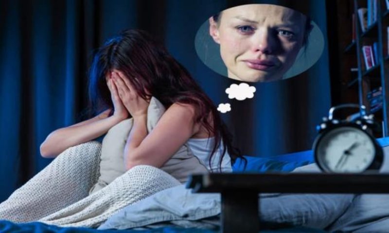 Nằm mơ thấy mình khóc nức nở là điềm báo tốt lành