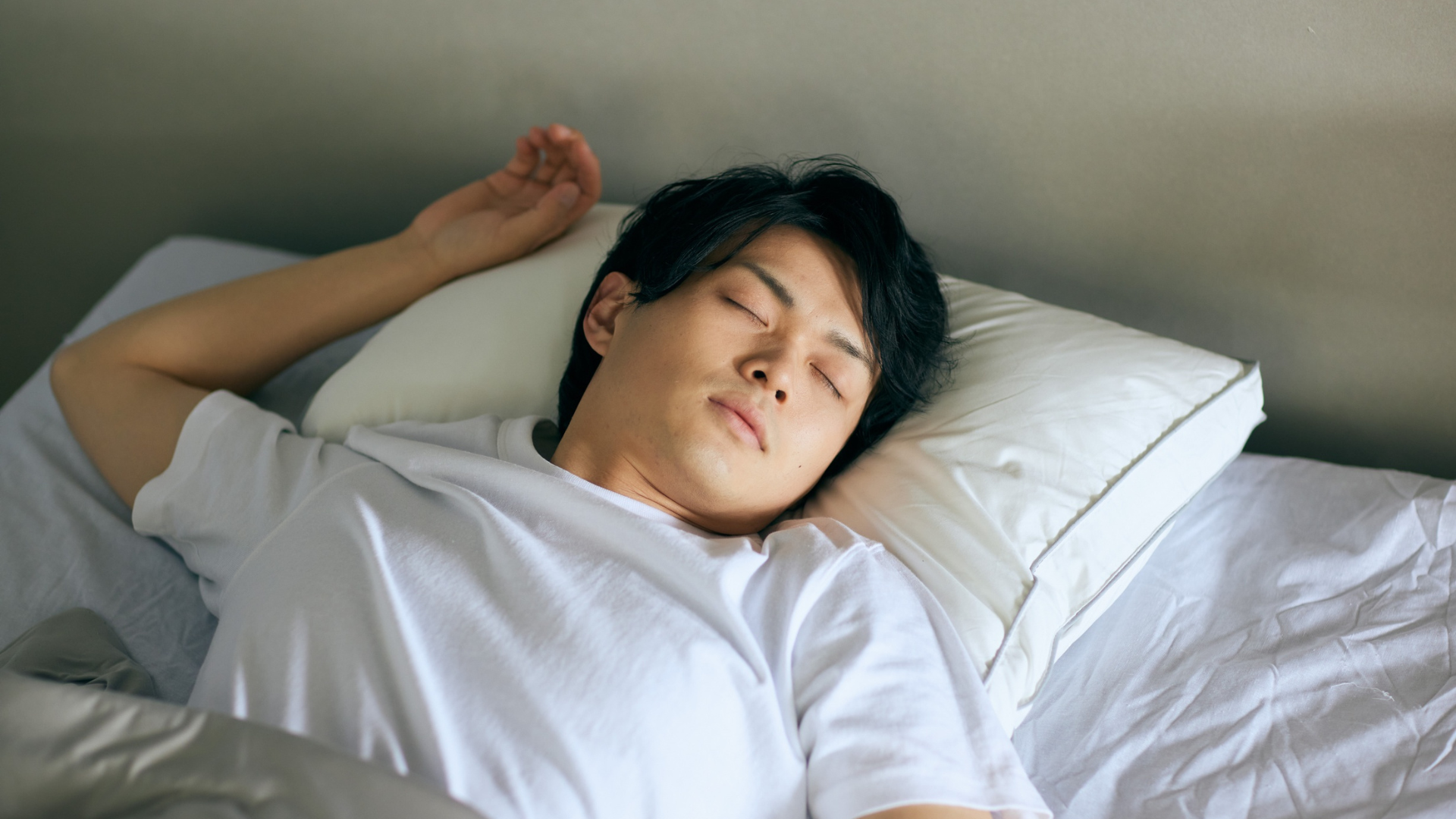 mơ thấy biển đánh con gì