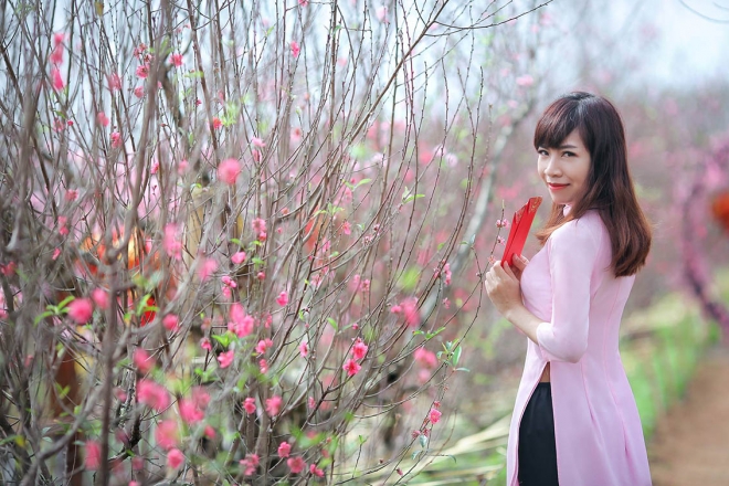 mùng 1 nên mặc đồ màu gì