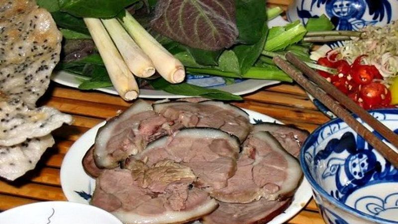 Mùng mấy ăn được thịt chó để giải xui theo quan niệm dân gian