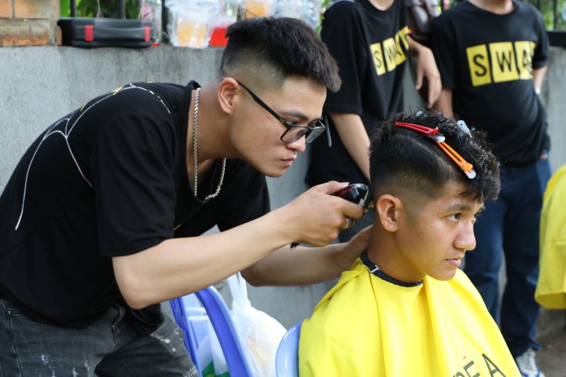 mùng 4 có nên cắt tóc không