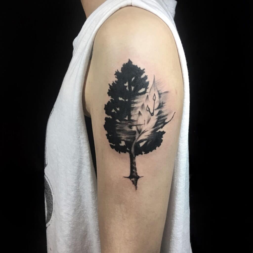 hình xăm ở bắp tay