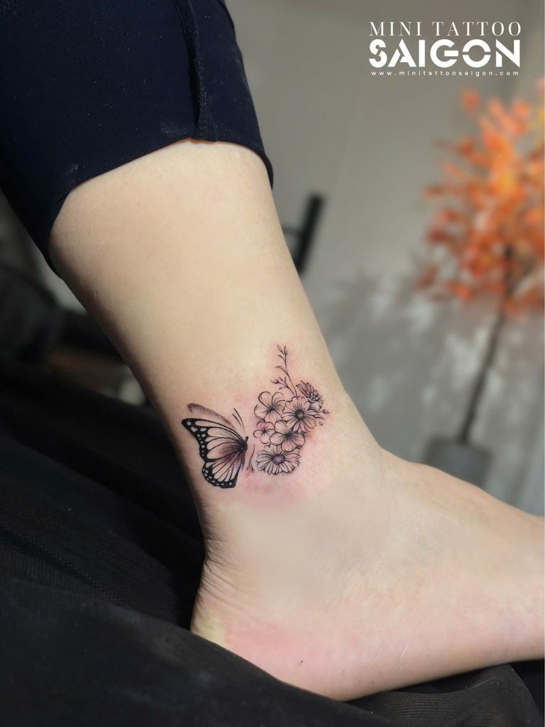 hình xăm bướm mini