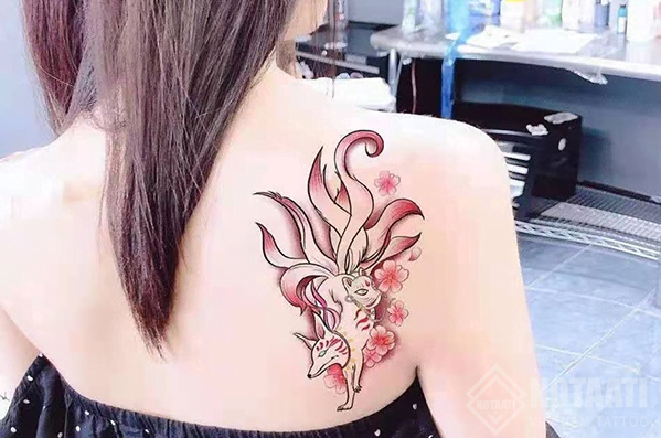 hình xăm con cáo nhỏ