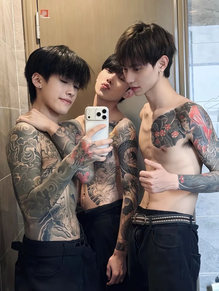 hình xăm full ngực nữ