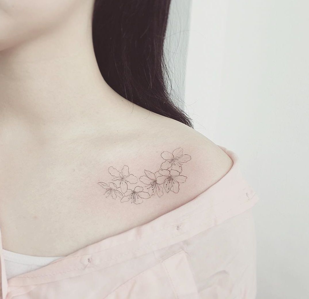 hình xăm hoa mai cho nữ