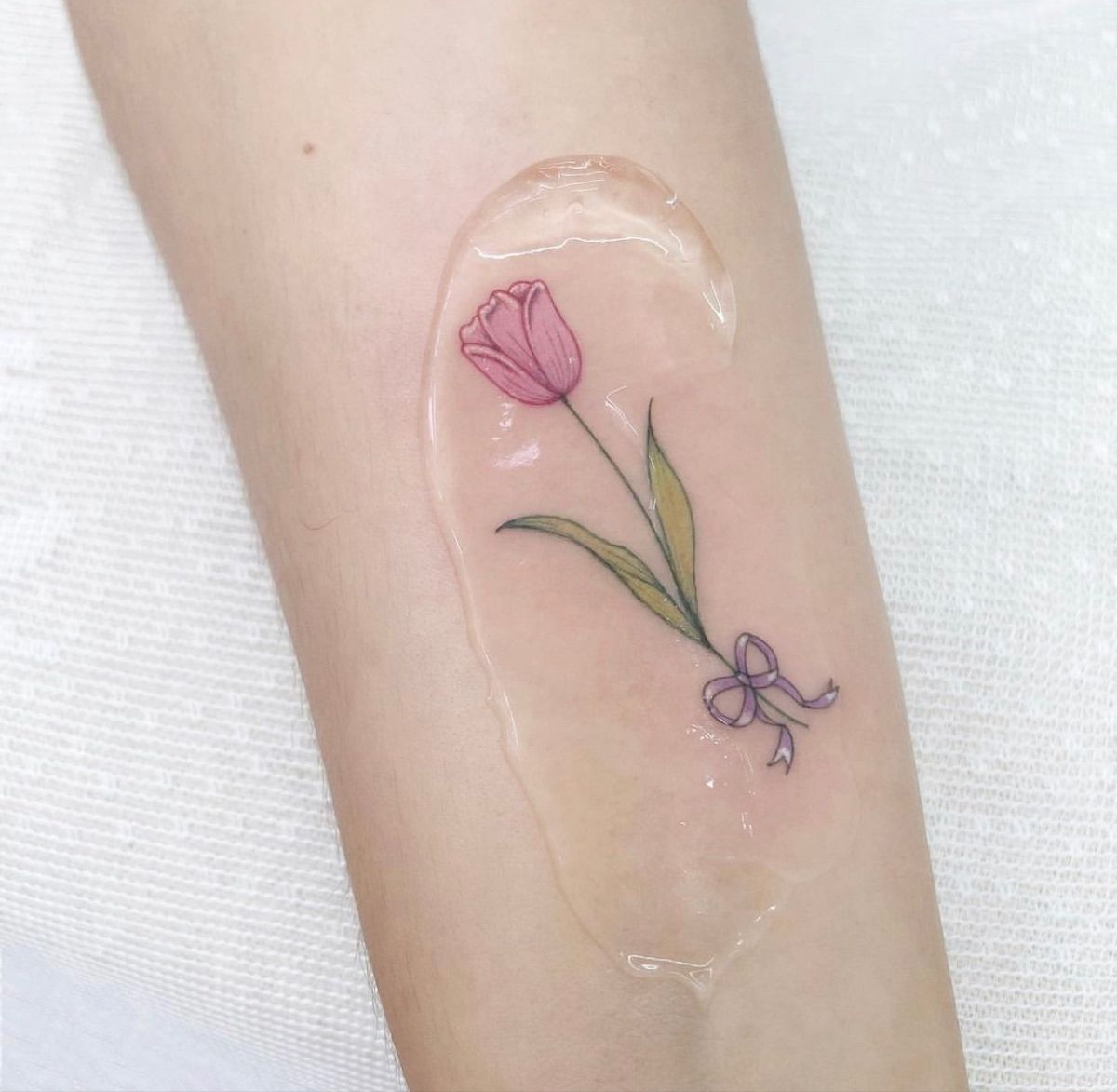 hình xăm hoa tulip mini