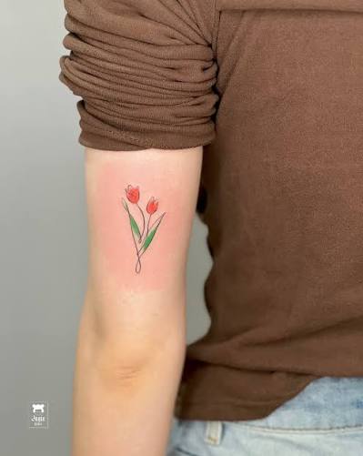 hình xăm hoa tulip