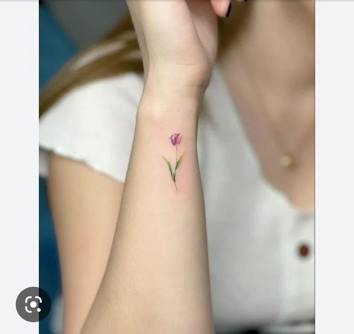 hình xăm hoa tulip