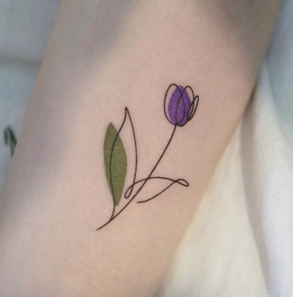hình xăm hoa tulip mini