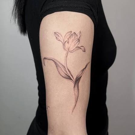 hình xăm hoa tulip