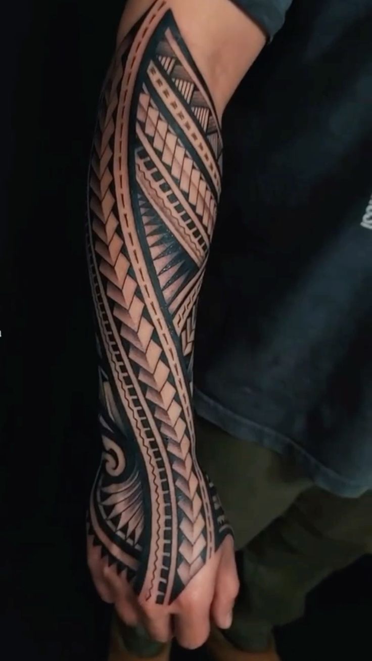 hình xăm maori full tay