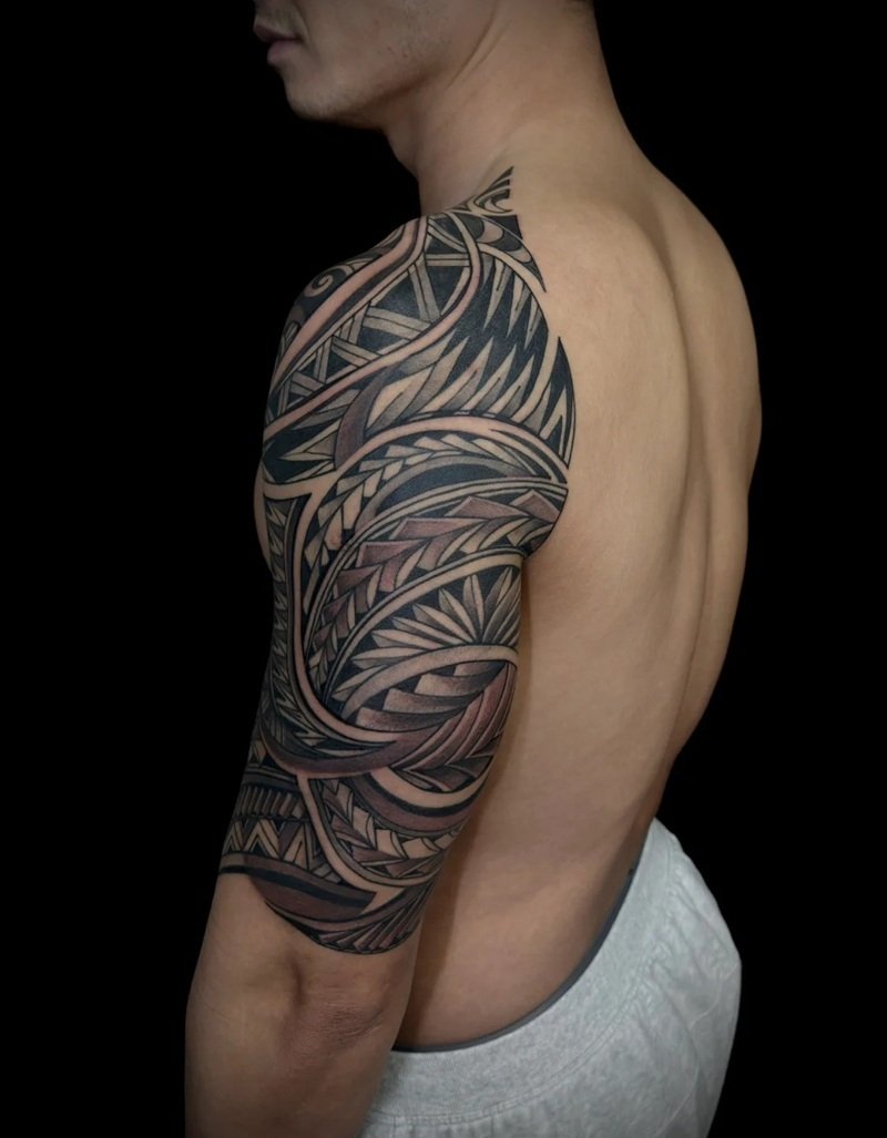 hình xăm vòng tay maori