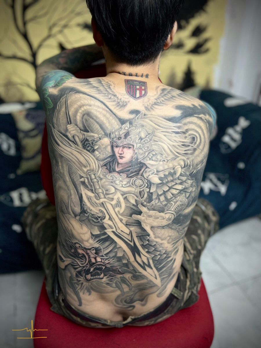 triệu tử long hình xăm
