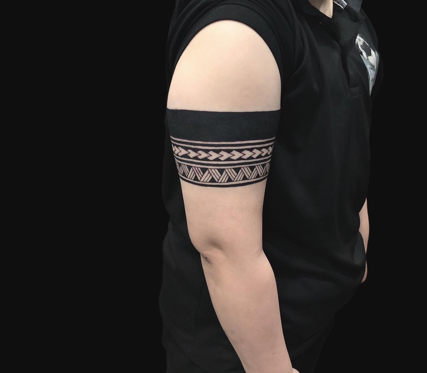 hình xăm vòng tay