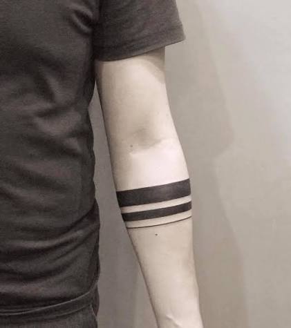 hình xăm vòng tay nữ