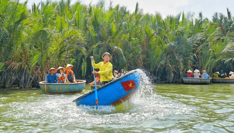 chiêm bao thấy đi thuyền